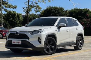 RAV4荣放 丰田 双擎 2.5L E-CVT四驱精英Plus版