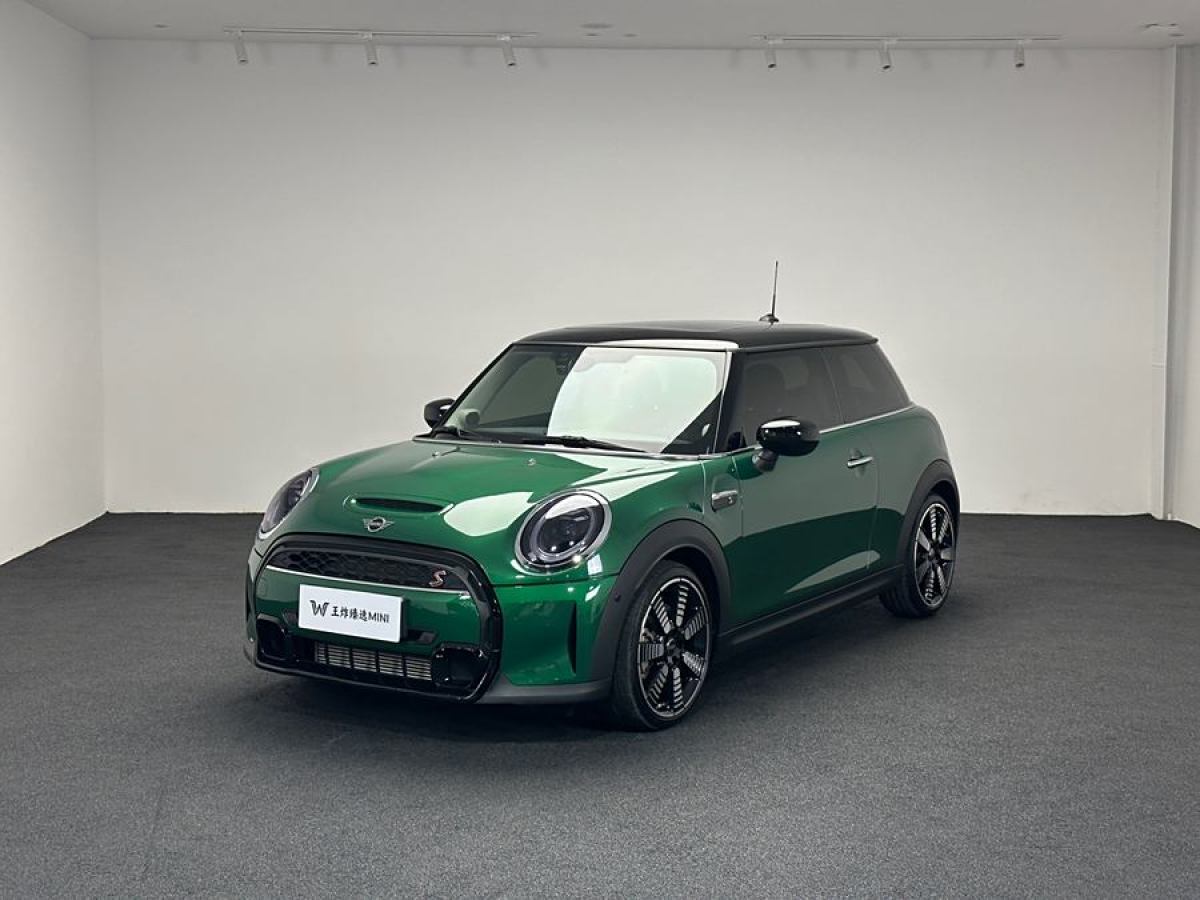 2022年7月MINI MINI  2022款 改款 2.0T COOPER S 藝術(shù)家