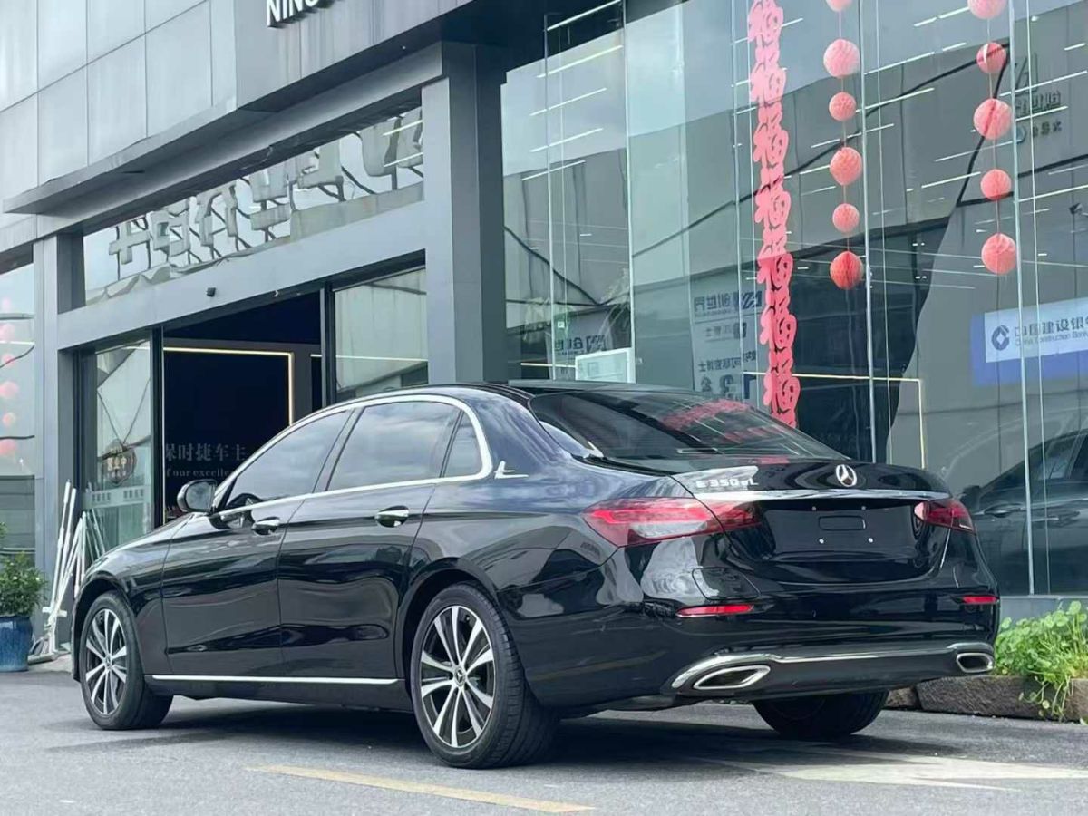 奔馳 奔馳E級(jí)新能源  2022款 E 350 e L 插電式混合動(dòng)力轎車(chē)圖片