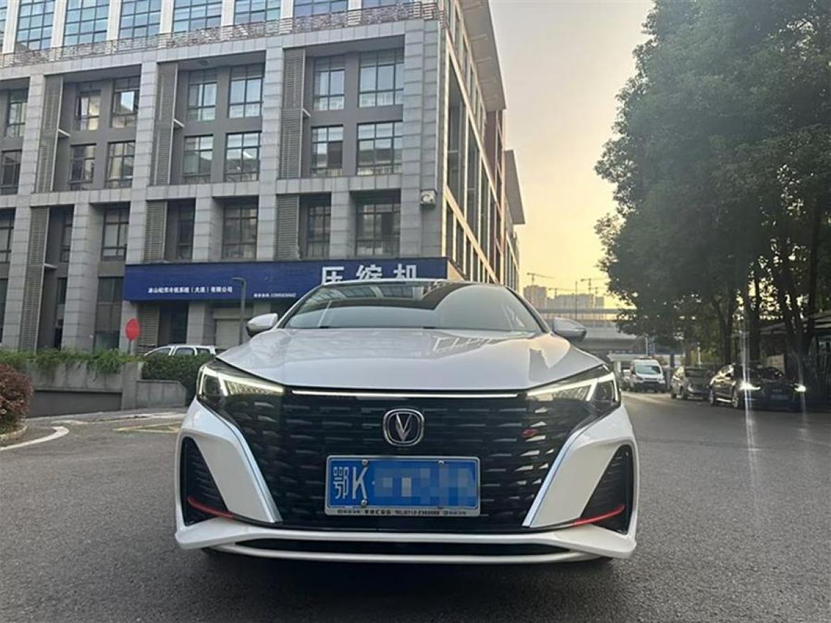 長(zhǎng)安 逸動(dòng)  2022款 PLUS 藍(lán)鯨NE 1.4T GDI DCT尊貴版圖片