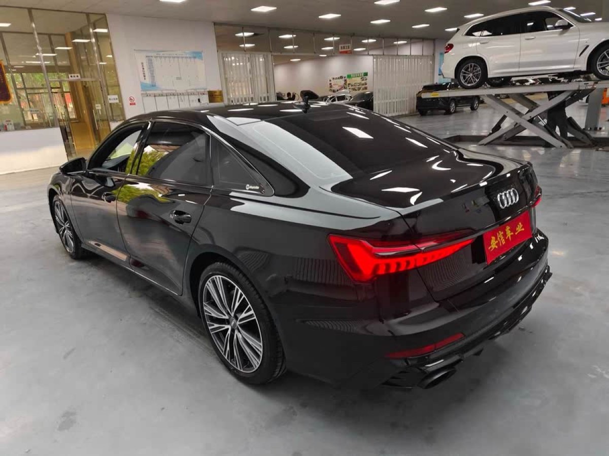 奧迪 奧迪A6L  2023款 改款 45 TFSI quattro 臻選動(dòng)感型圖片