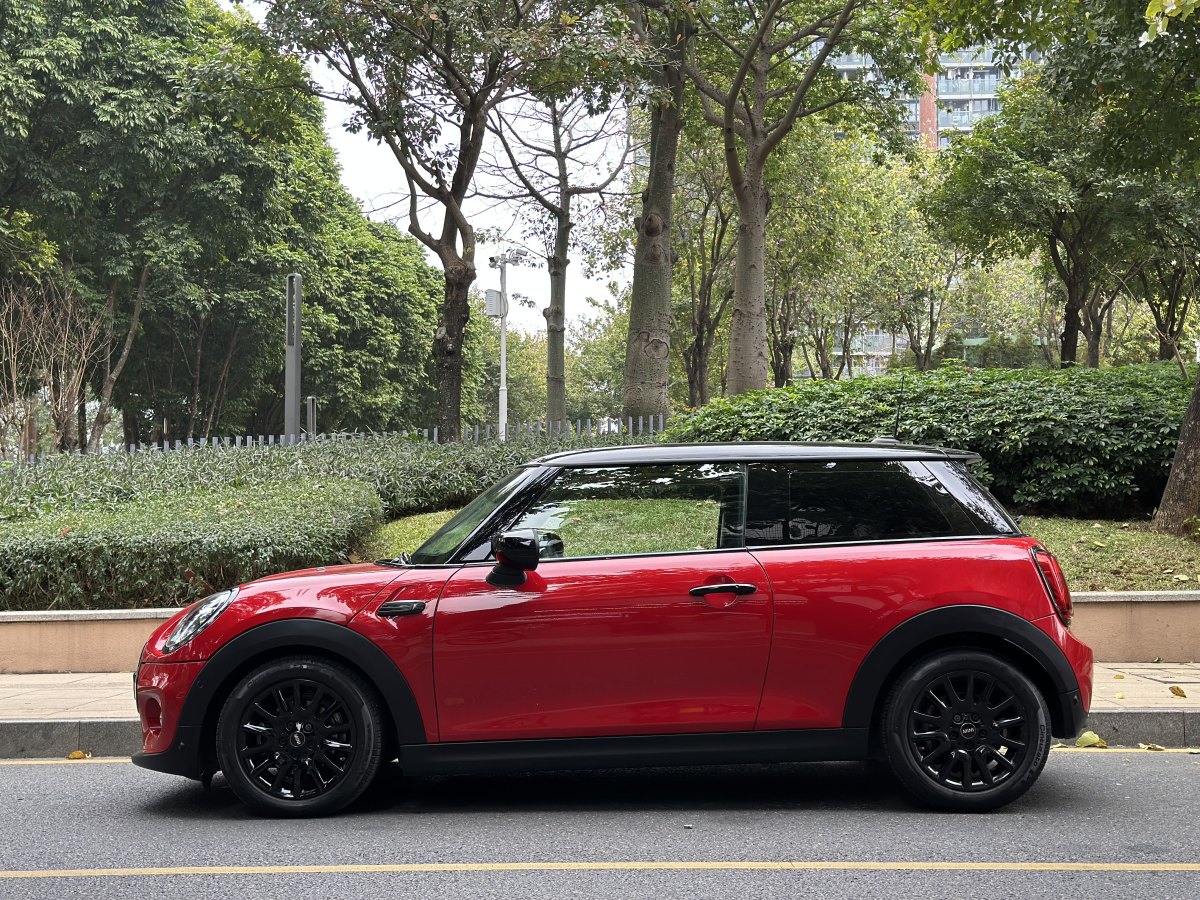 MINI MINI  2020款 1.5T COOPER 經(jīng)典派圖片