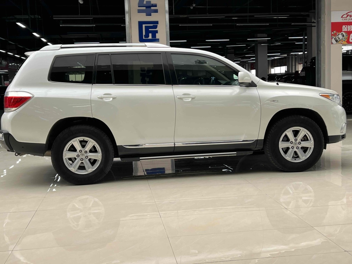 豐田 漢蘭達(dá)  2012款 2.7L 兩驅(qū)5座精英版圖片