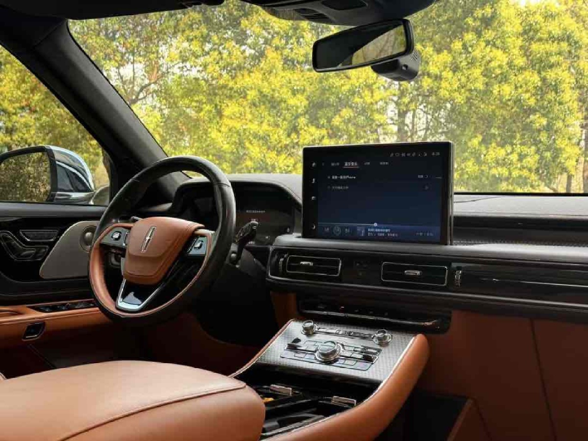 林肯 飛行家  2023款 3.0T V6 四驅(qū)總統(tǒng)版 六座圖片
