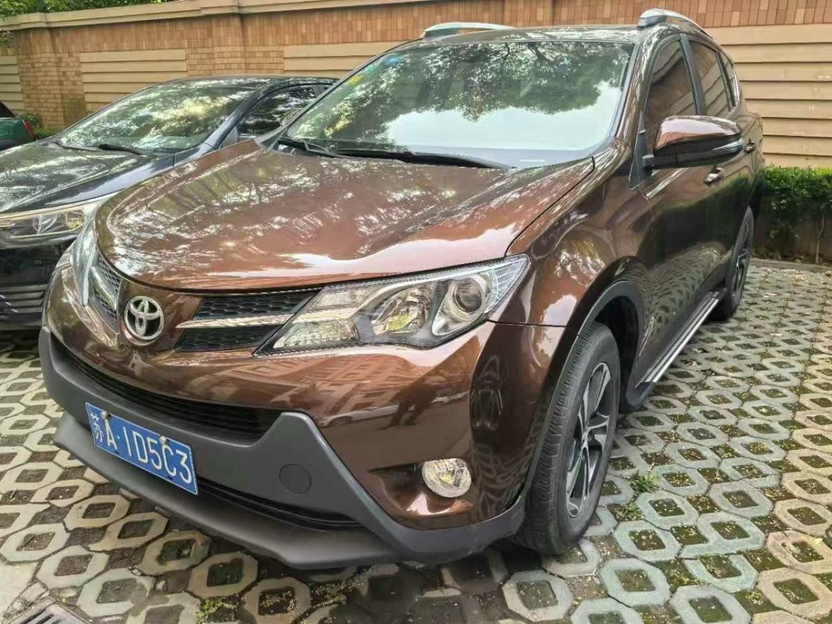 豐田 RAV4榮放  2016款 2.0L CVT兩驅(qū)風(fēng)尚版圖片