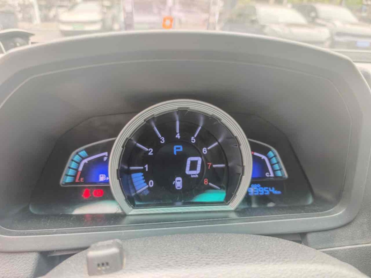 納智捷 優(yōu)6 SUV  2015款 1.8T 時尚型圖片