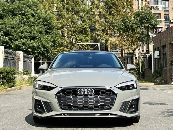 奥迪 奥迪A5  2023款 Sportback 40 TFSI 时尚动感型