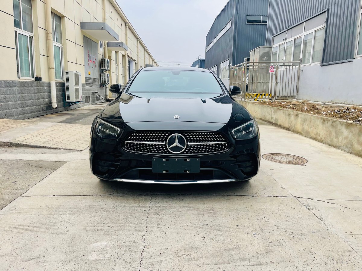 奔馳 奔馳E級  2022款 改款 E 260 L 運(yùn)動型圖片