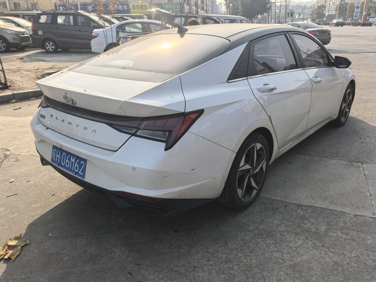 現(xiàn)代 伊蘭特  2021款 1.5L LUX尊貴版圖片