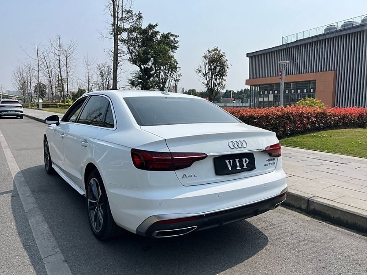 奧迪 奧迪A4L  2022款 40 TFSI 時(shí)尚動(dòng)感型圖片