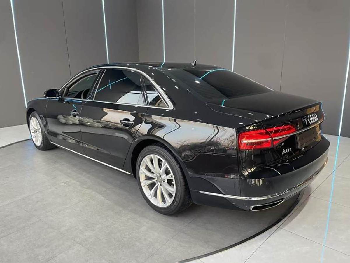 奧迪 奧迪A8  2014款 A8L 45 TFSI quattro豪華型圖片