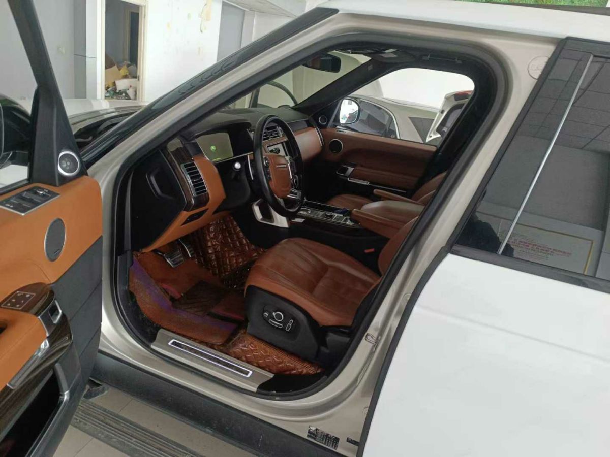 路虎 攬勝  2017款 極光Convertible 2.0T HSE Dynamic 美規(guī)版圖片