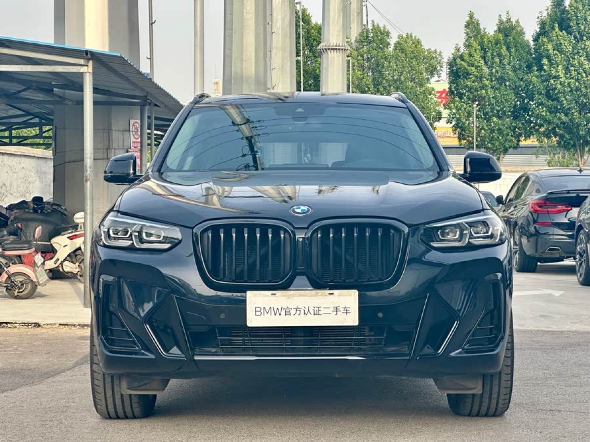 寶馬 寶馬X3  2022款 xDrive30i 領(lǐng)先型 M曜夜套裝圖片