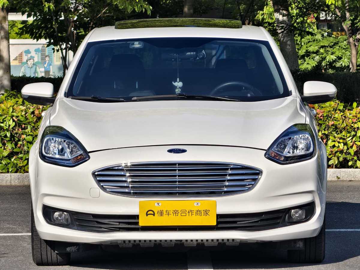 福特 福睿斯  2019款  改款 1.5L 自動(dòng)悅享型 國(guó)V圖片