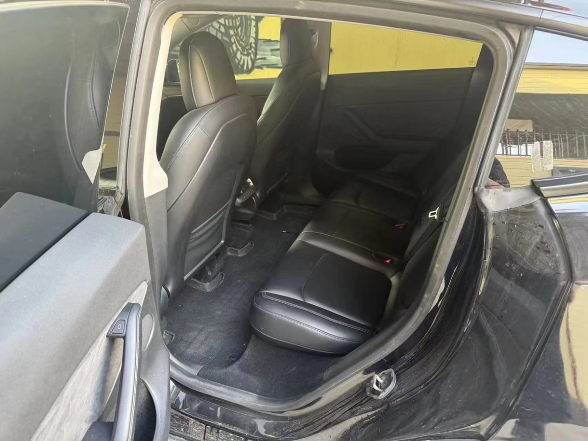 特斯拉 Model Y  2022款 改款 后輪驅(qū)動(dòng)版圖片