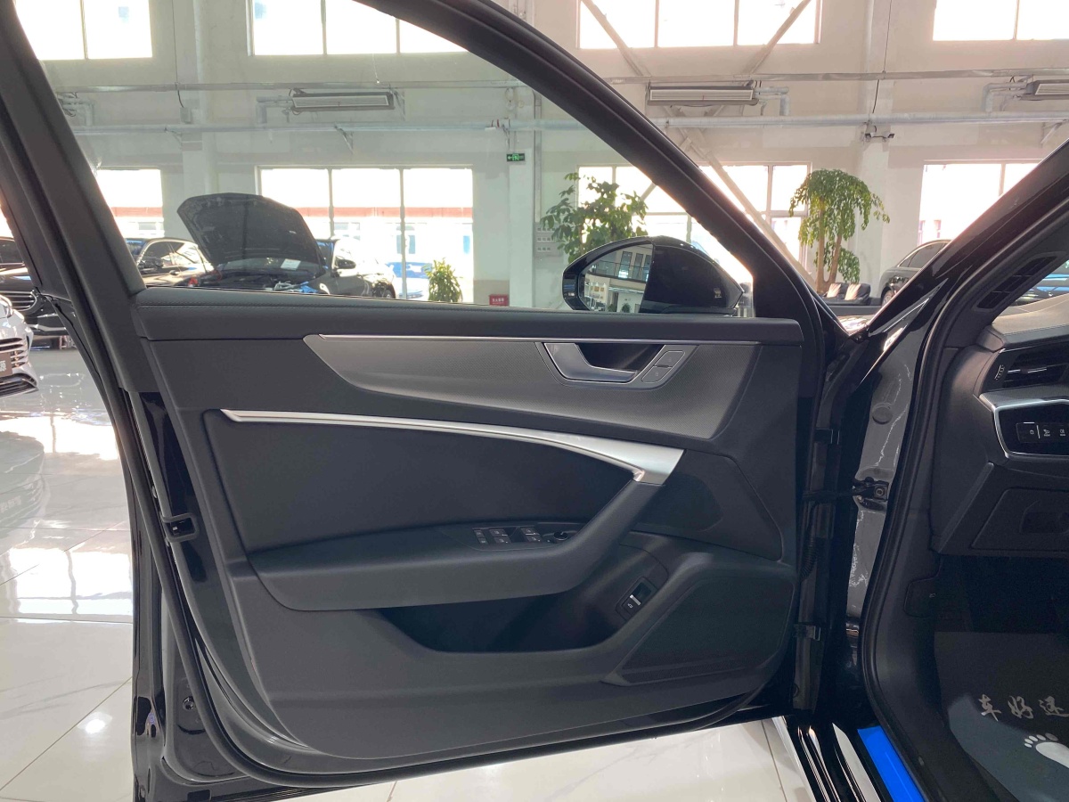 奧迪 奧迪A6L  2024款 45 TFSI 臻選動感型圖片