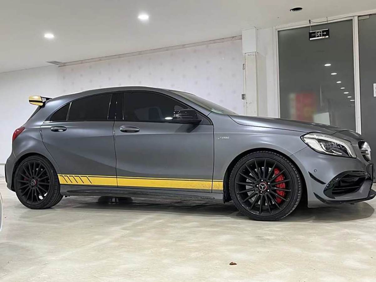 奔馳 奔馳A級AMG  2016款 AMG A 45 4MATIC 冠軍版圖片