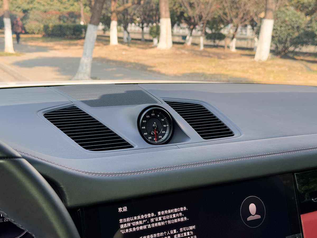 保時(shí)捷 Cayenne  2022款 Cayenne 3.0T 鉑金版圖片