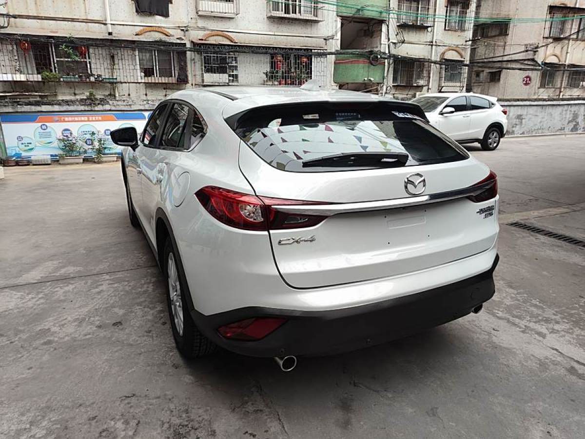 馬自達(dá) CX-4  2018款 2.0L 自動兩驅(qū)藍(lán)天品位版圖片