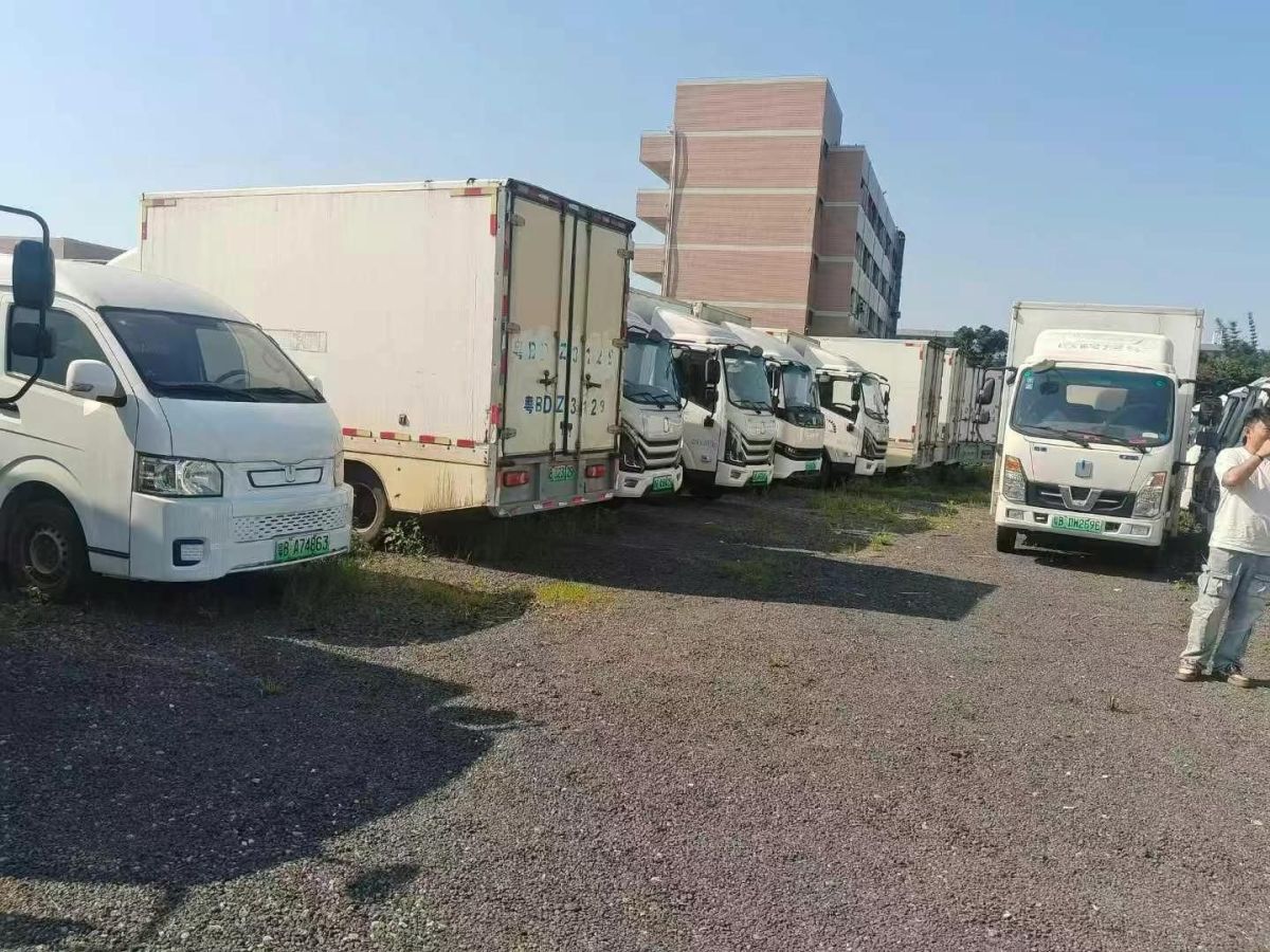 吉利 金剛  2019款  1.5L 手動進(jìn)取型圖片