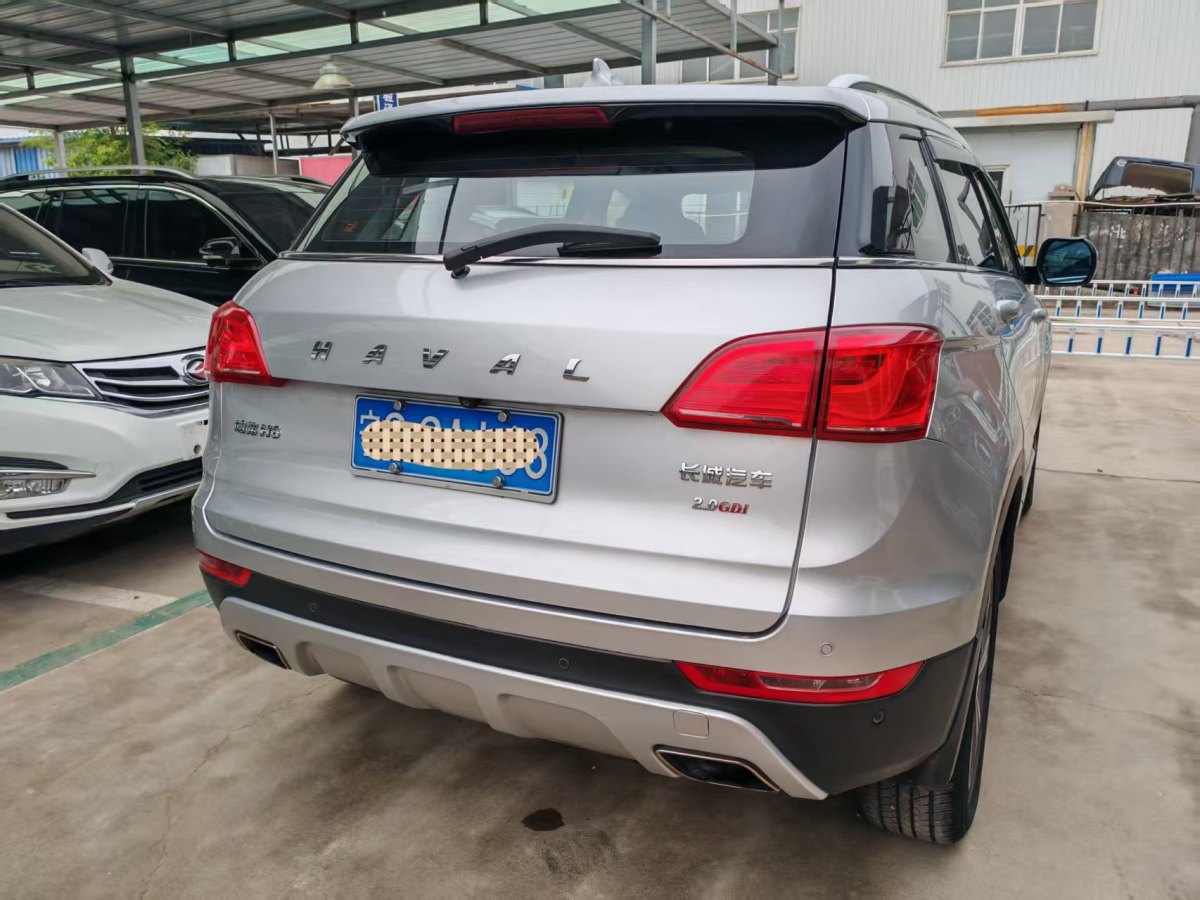 哈弗 H6 Coupe  2015款 藍(lán)標(biāo) 2.0T 自動兩驅(qū)尊貴型圖片
