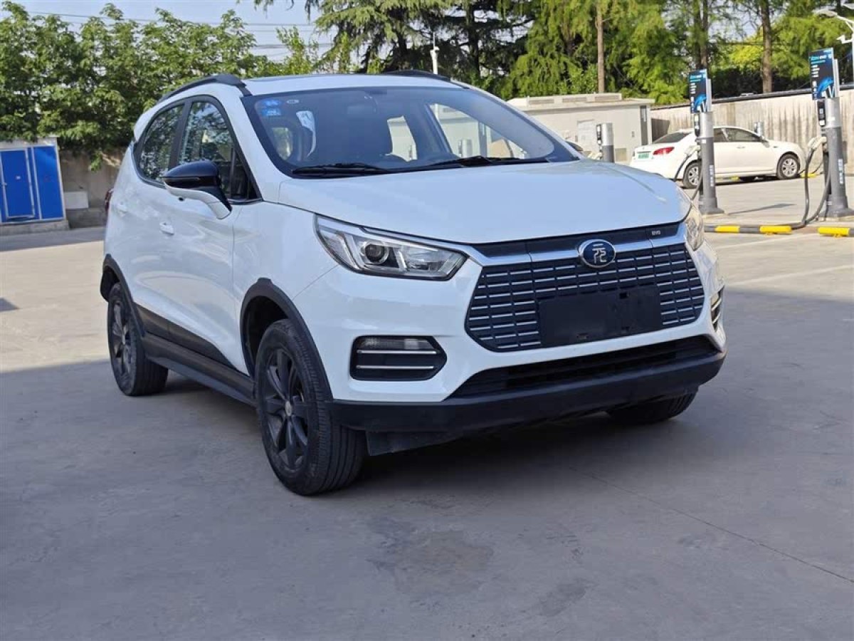 比亞迪 元新能源  2018款 EV360 智聯(lián)炫酷型圖片