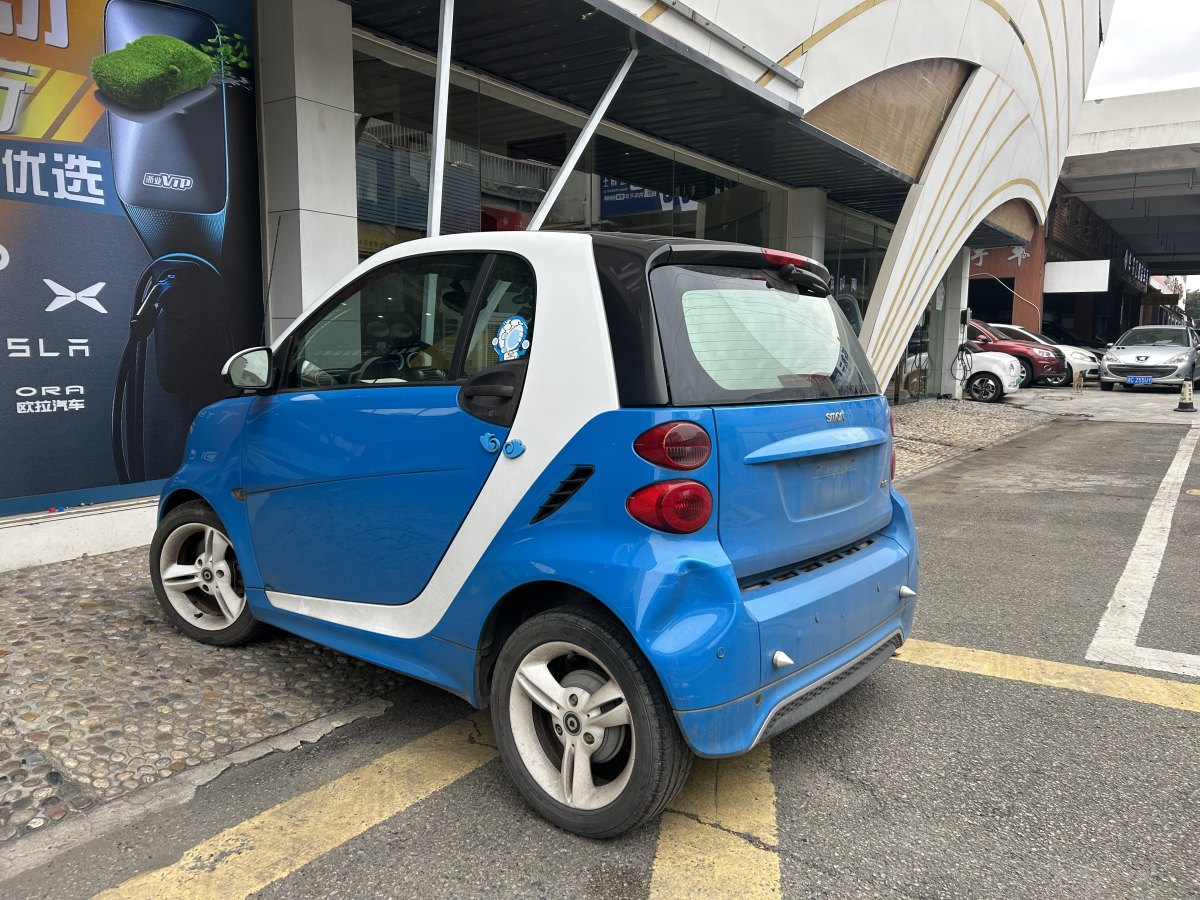 smart fortwo  2013款 1.0 MHD 硬頂冰炫特別版圖片