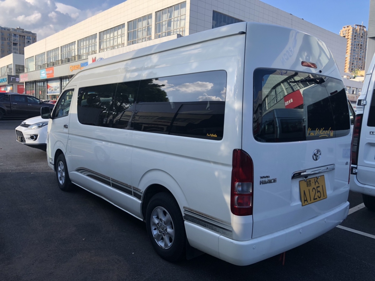 2014年04月豐田 HIACE  2011款 2.7L自動標準版13座