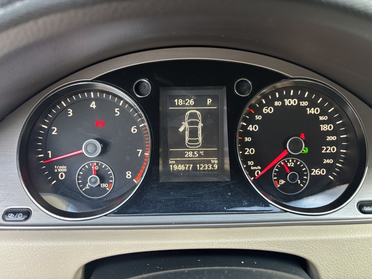 大眾 邁騰  2013款 1.8TSI 領(lǐng)先型圖片