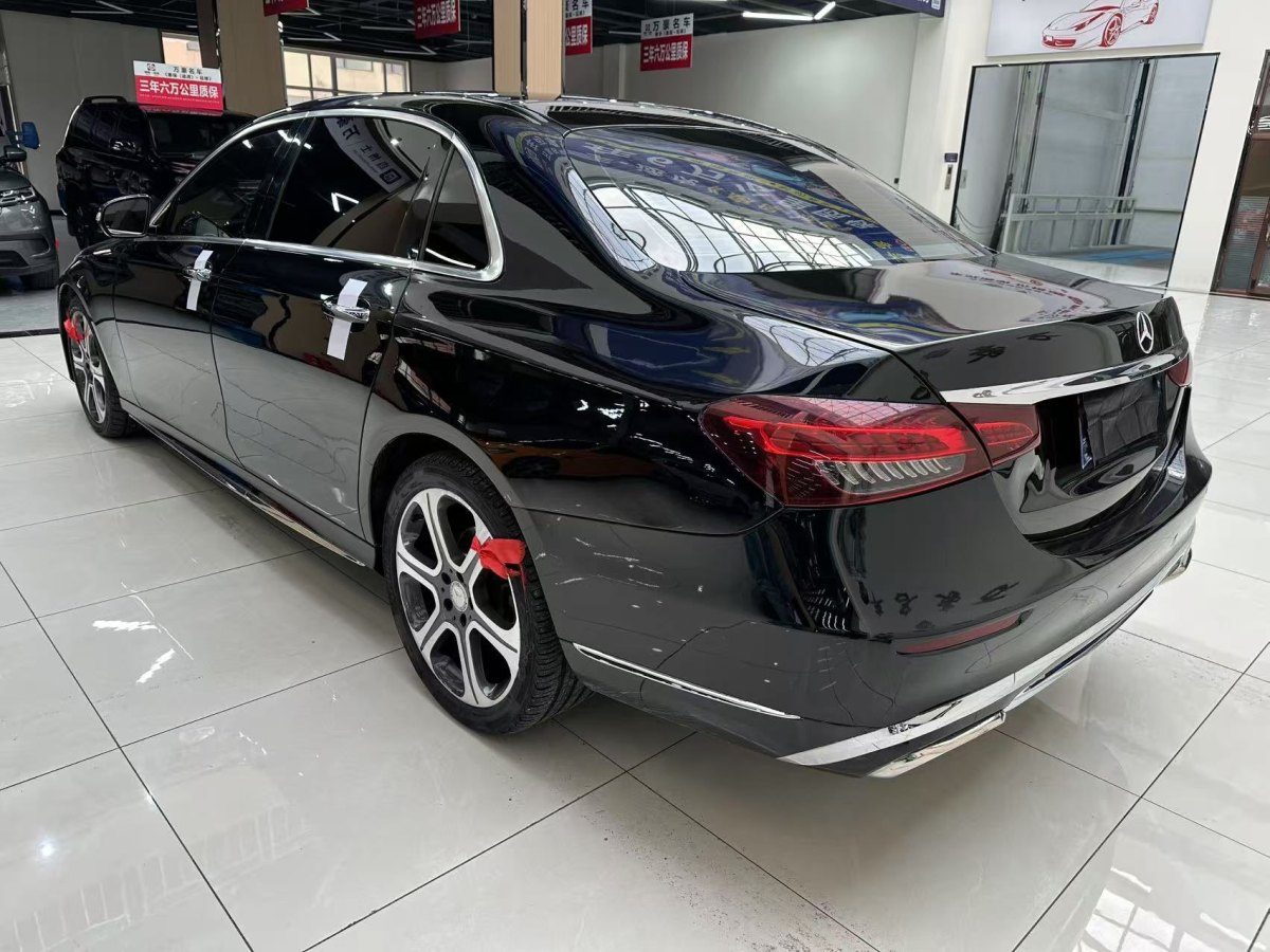 奔馳 奔馳E級(jí)  2022款 改款 E 300 L 時(shí)尚型圖片