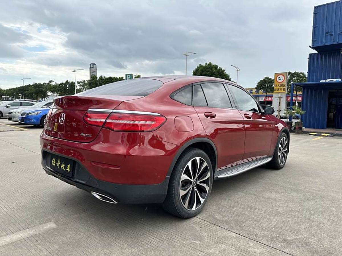 2019年2月奔馳 奔馳GLC  2023款 改款 GLC 260 4MATIC 轎跑SUV