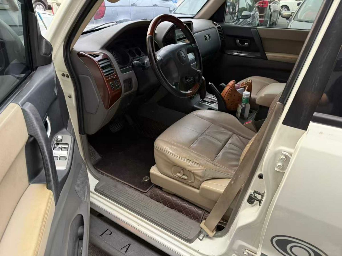 三菱 帕杰羅  2006款 3.0L AT GLS圖片