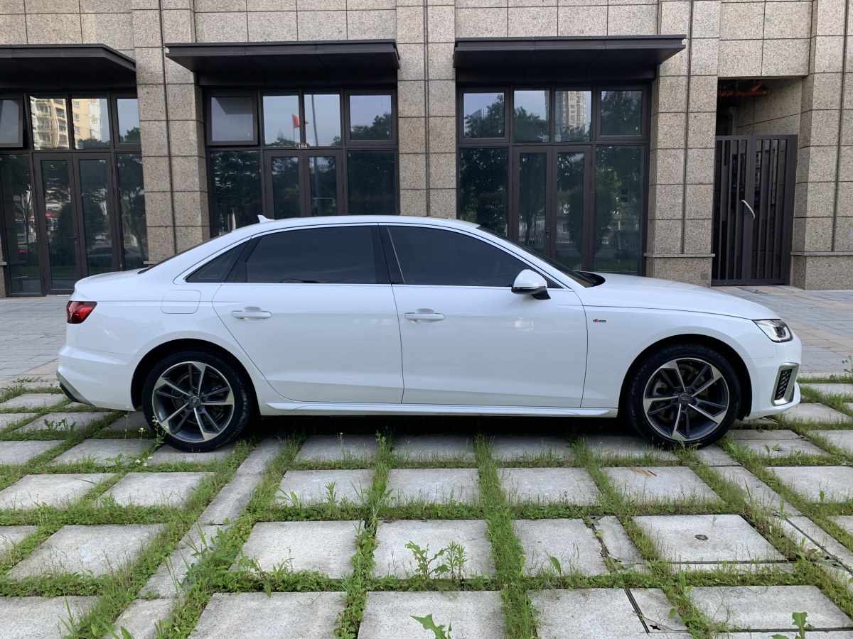 奥迪 奥迪A4L  2020款 40 TFSI 豪华动感型图片