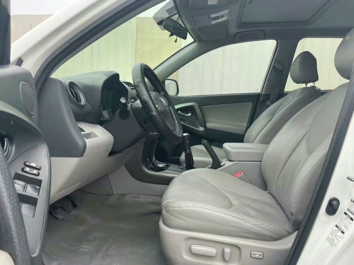 豐田 RAV4榮放  2013款 2.0L CVT兩驅(qū)都市版圖片