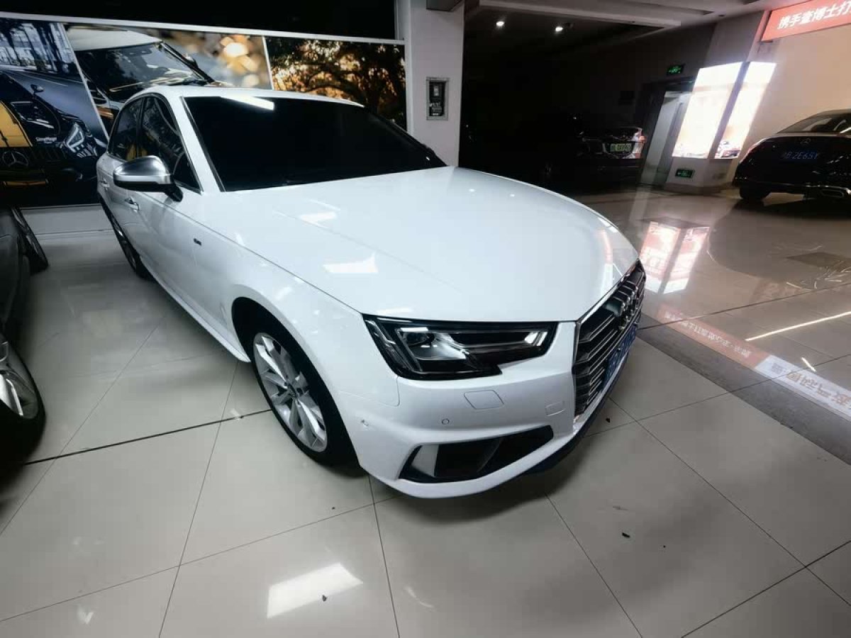 奧迪 奧迪A4L  2019款 40 TFSI 時(shí)尚型 國(guó)VI圖片