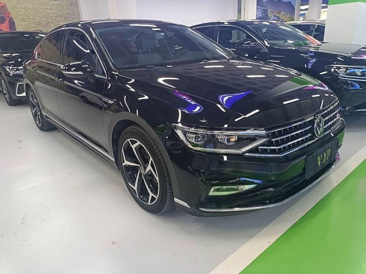 大众 迈腾  2023款 200万辆纪念版 330TSI DSG豪华型图片