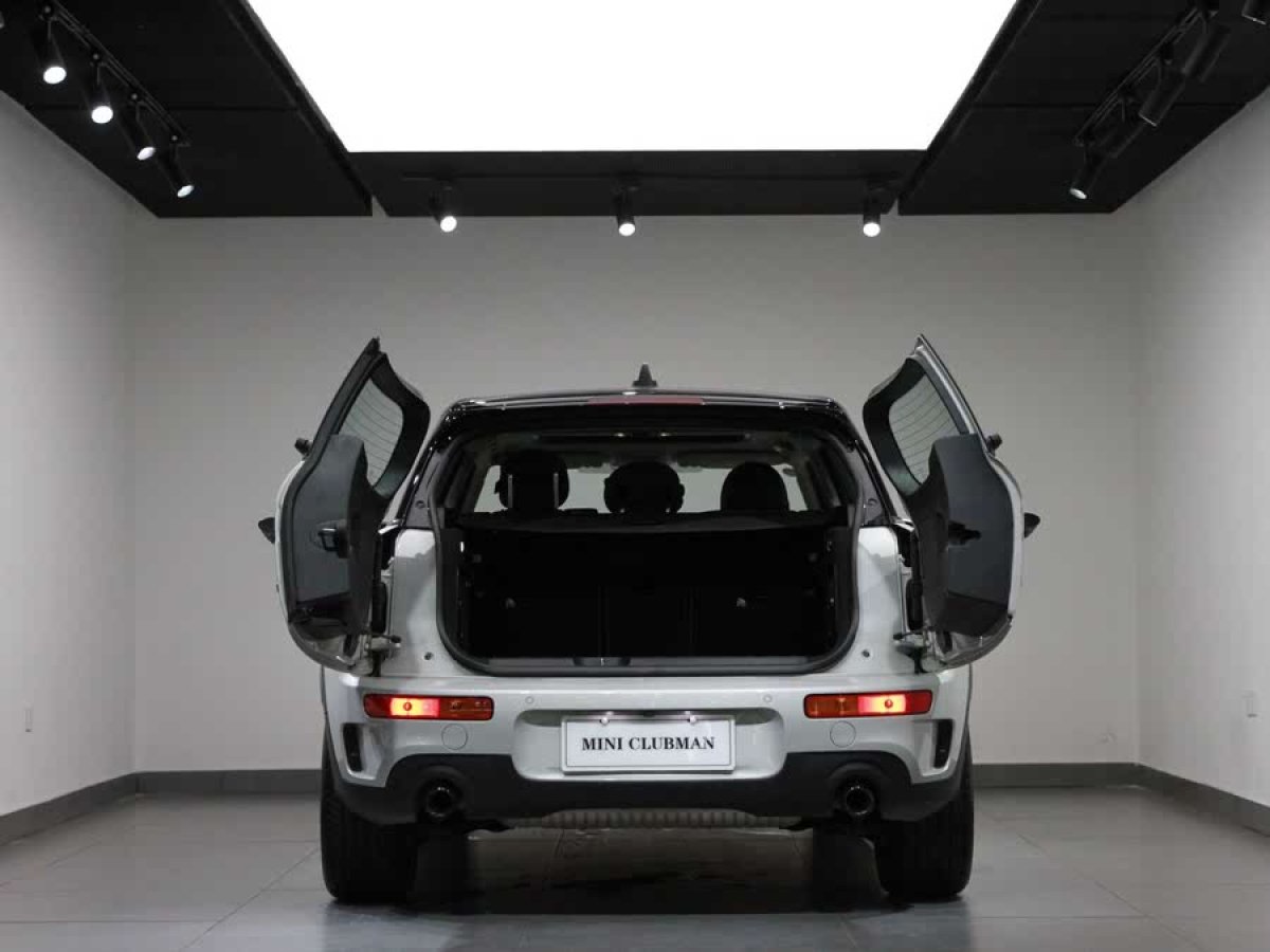 MINI CLUBMAN  2023款 改款 2.0T COOPER S 鑒賞家圖片