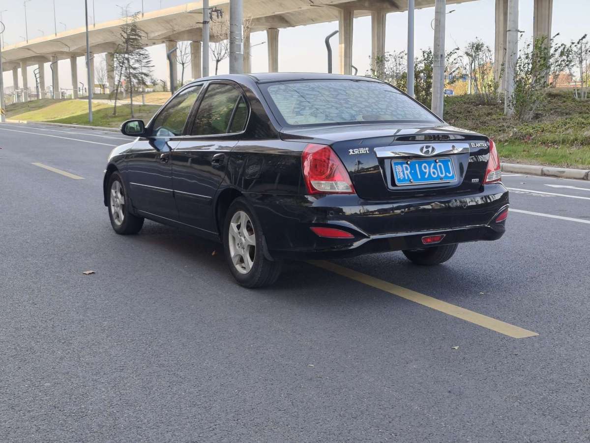 現(xiàn)代 伊蘭特  2011款 1.6L 手動(dòng)舒適型圖片