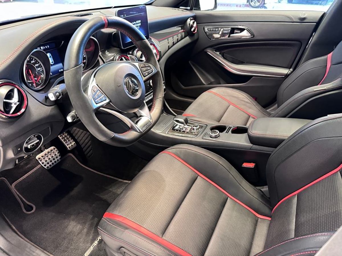 2019年6月奔馳 奔馳CLA級AMG  2017款 改款 AMG CLA 45 4MATIC