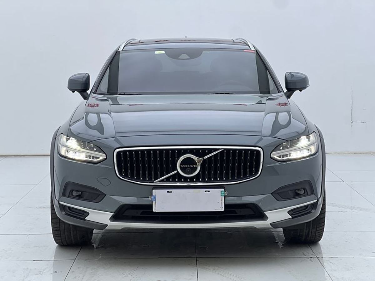 2021年3月沃爾沃 V90  2025款 Cross Country B5 AWD 智遠(yuǎn)版