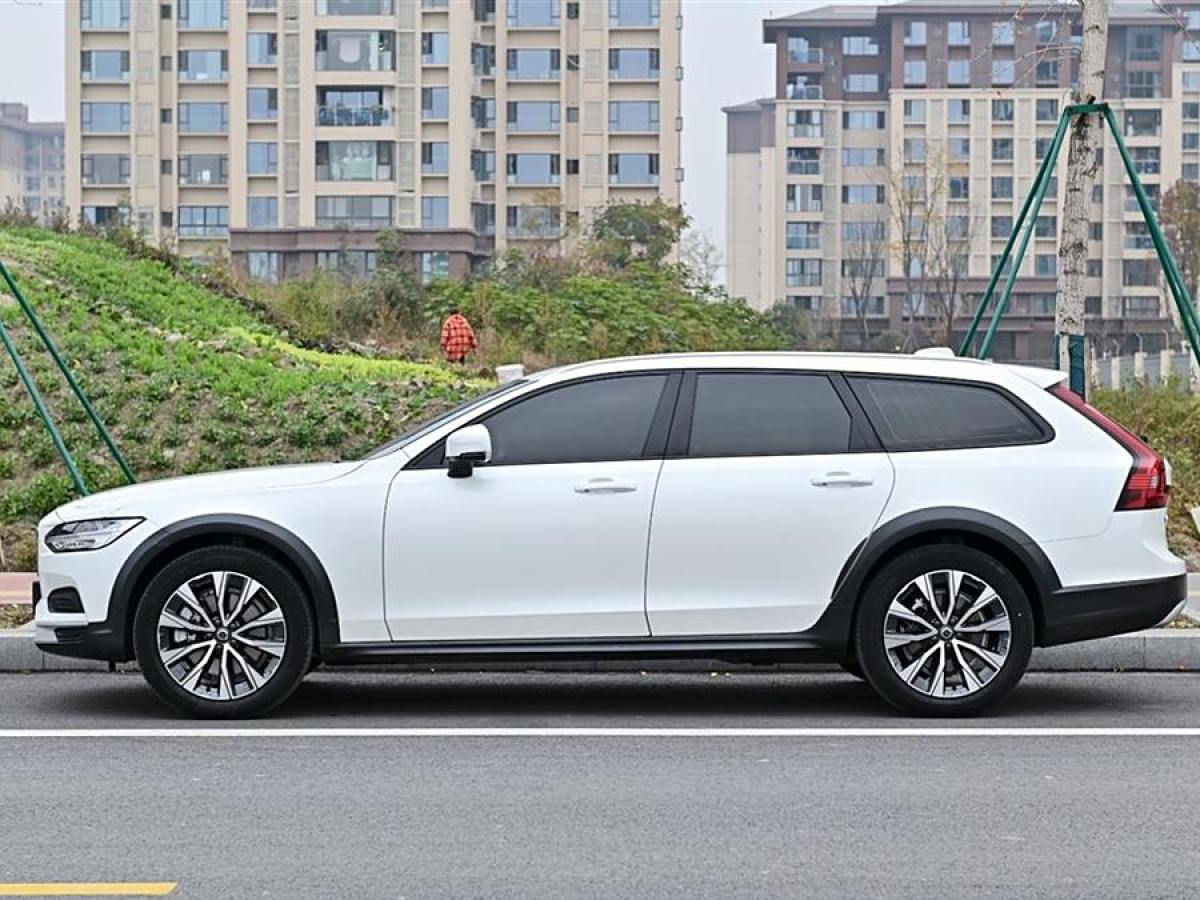 沃爾沃 V90  2025款 Cross Country B5 AWD 智遠(yuǎn)版圖片