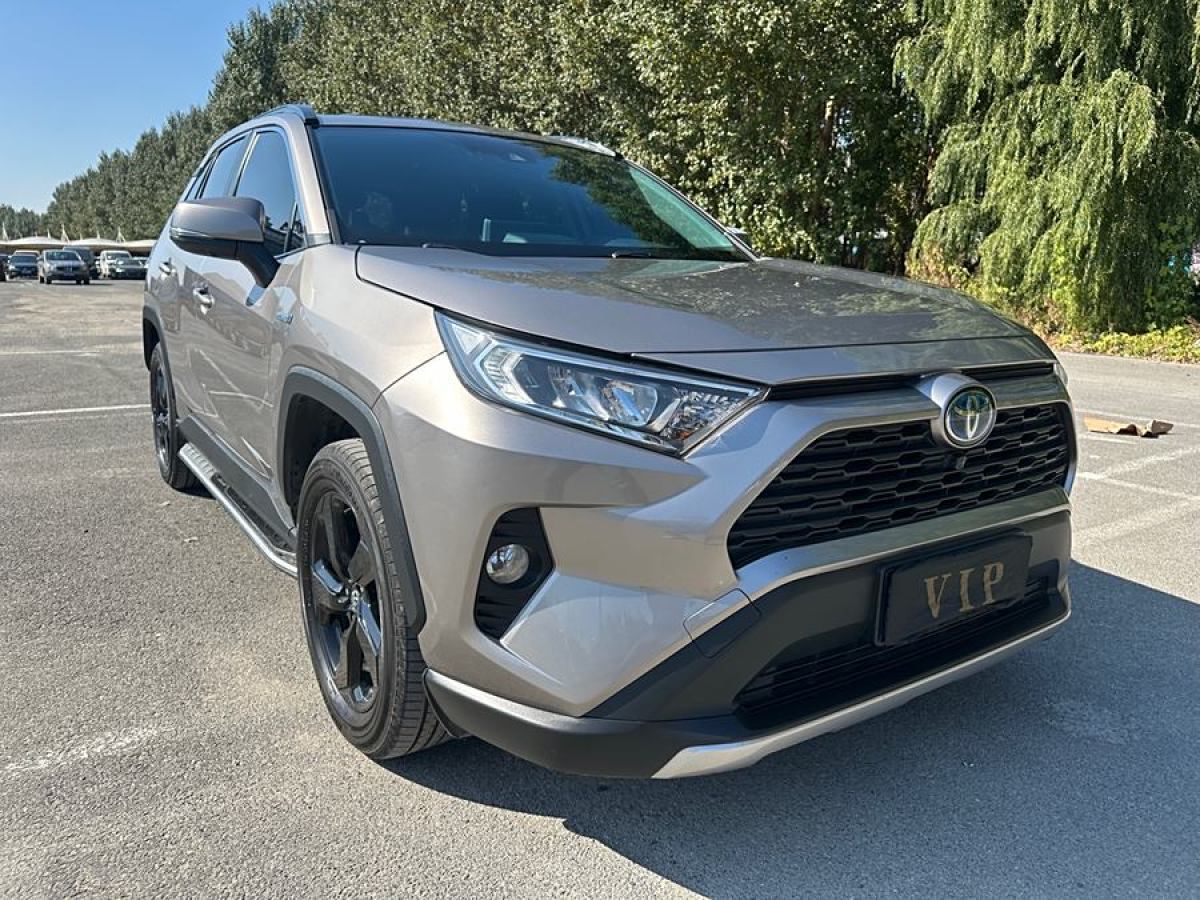 丰田 RAV4荣放  2023款 双擎 2.5L E-CVT四驱精英Plus版图片