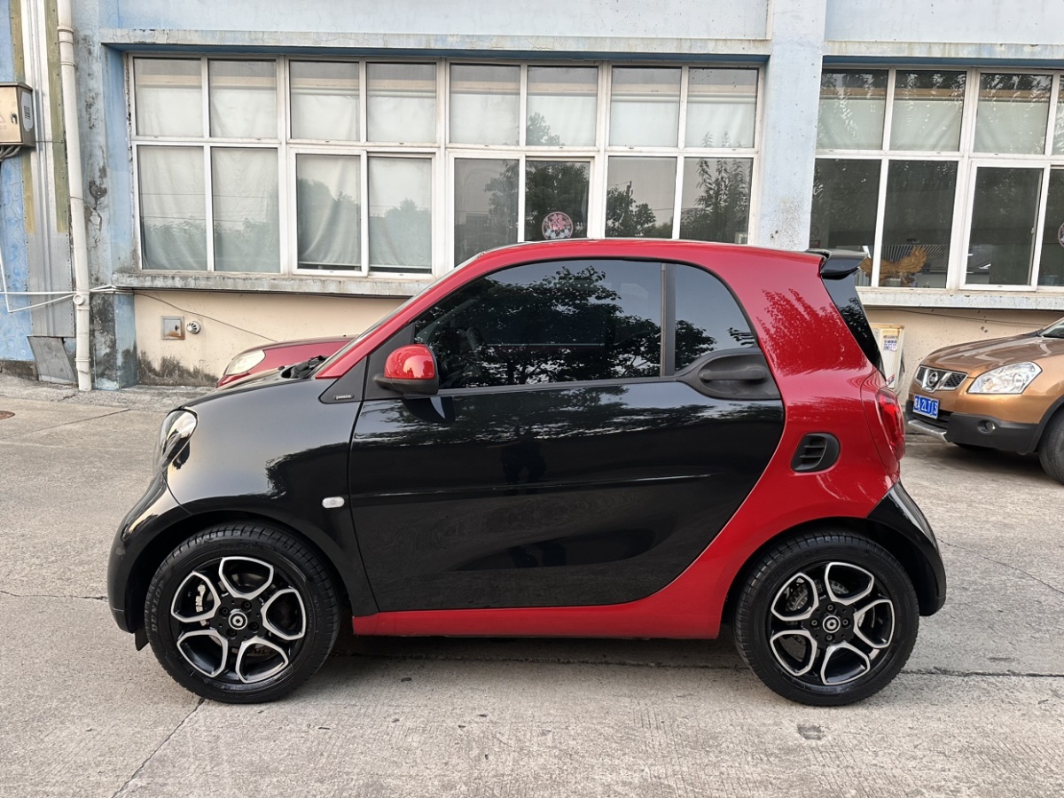 smart fortwo  2019款 0.9T 66千瓦硬頂先鋒版 國VI圖片