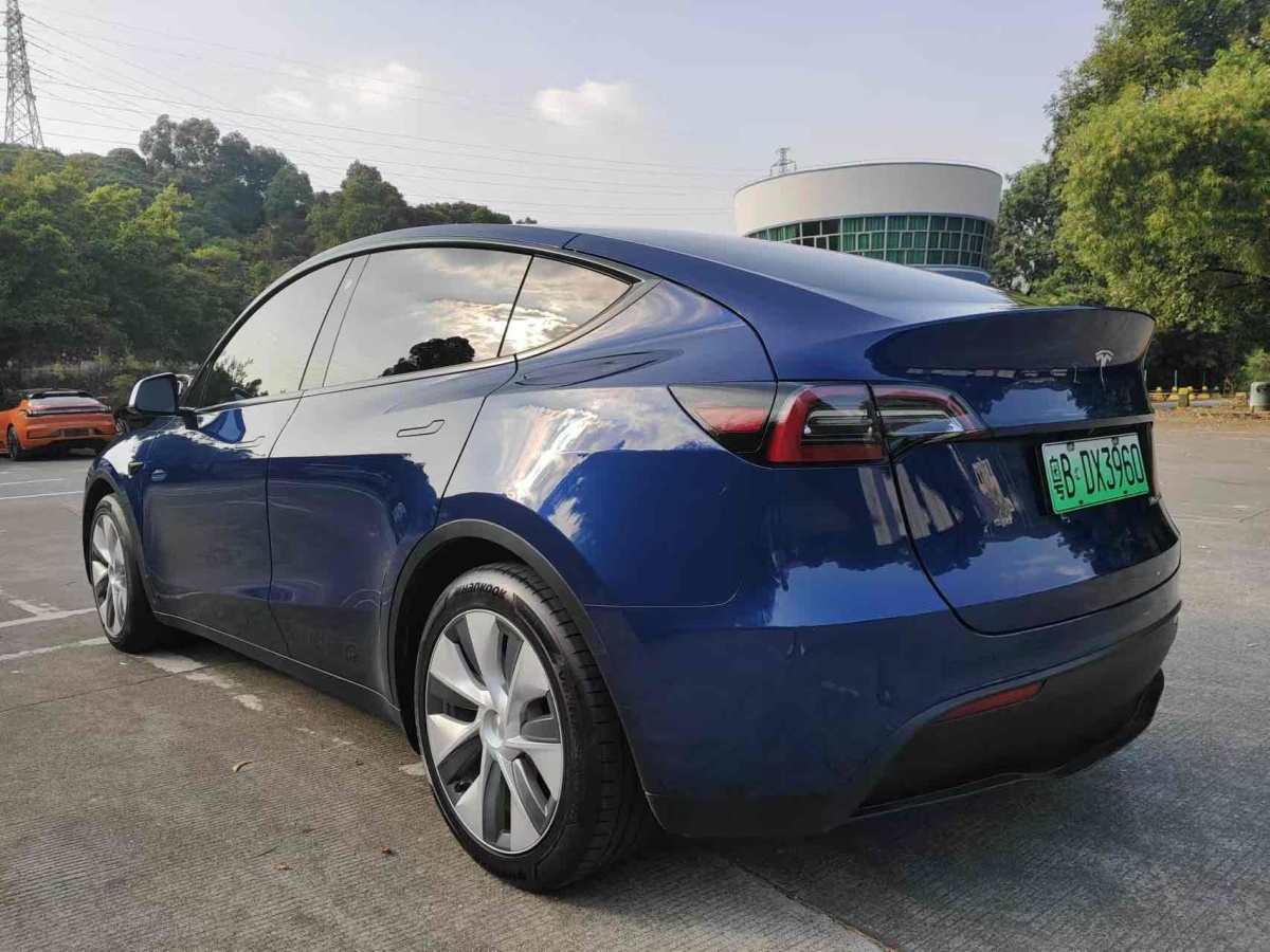 特斯拉 Model Y  2021款 改款 標準續(xù)航后驅(qū)升級版圖片