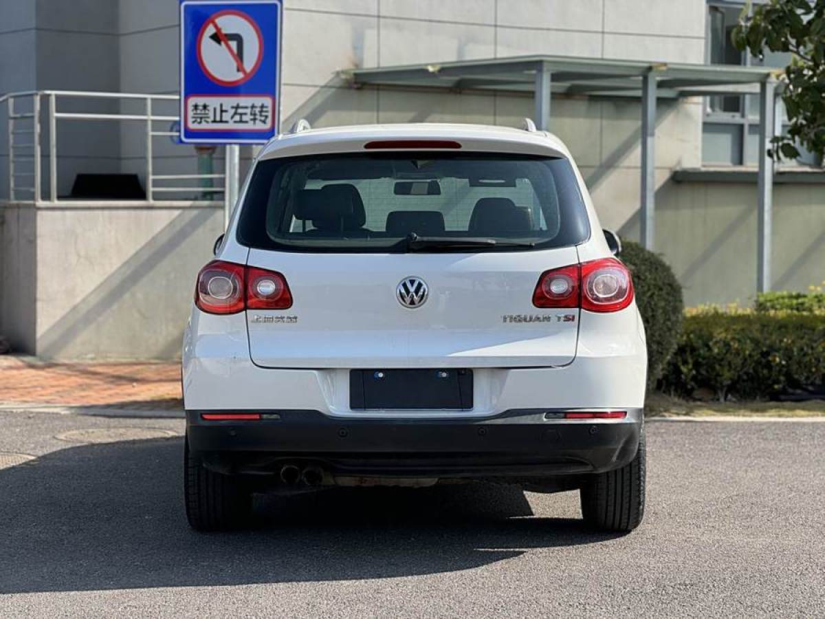 大眾 途觀  2010款 1.8TSI 自動兩驅(qū)都會版圖片