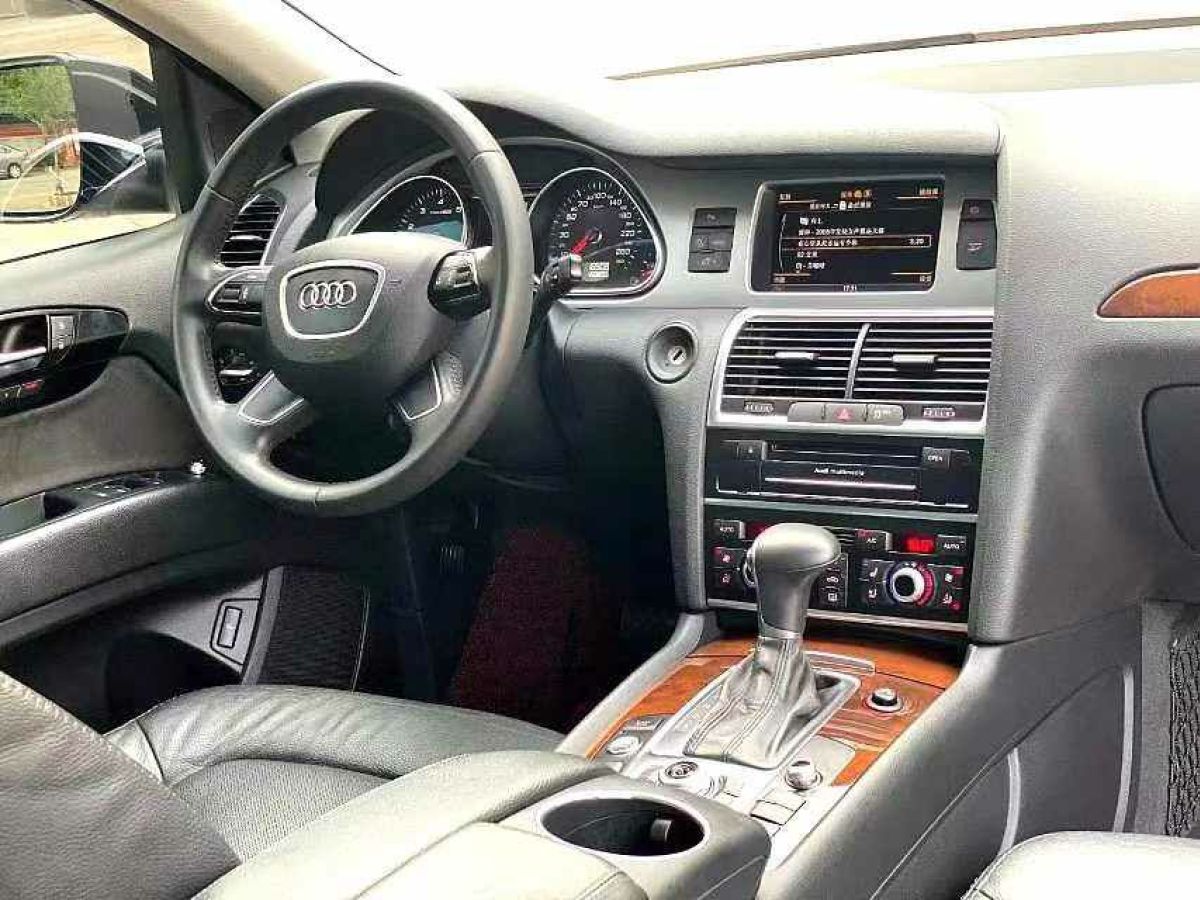 奧迪 奧迪Q7  2013款 Q7 40TFSI quattro 技術(shù)型圖片