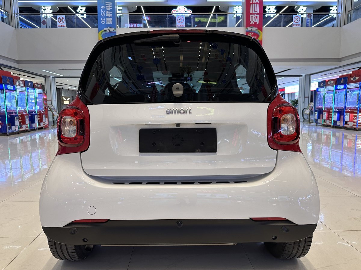 2019年5月smart fortwo  2019款 0.9T 66千瓦硬頂先鋒版 國(guó)VI