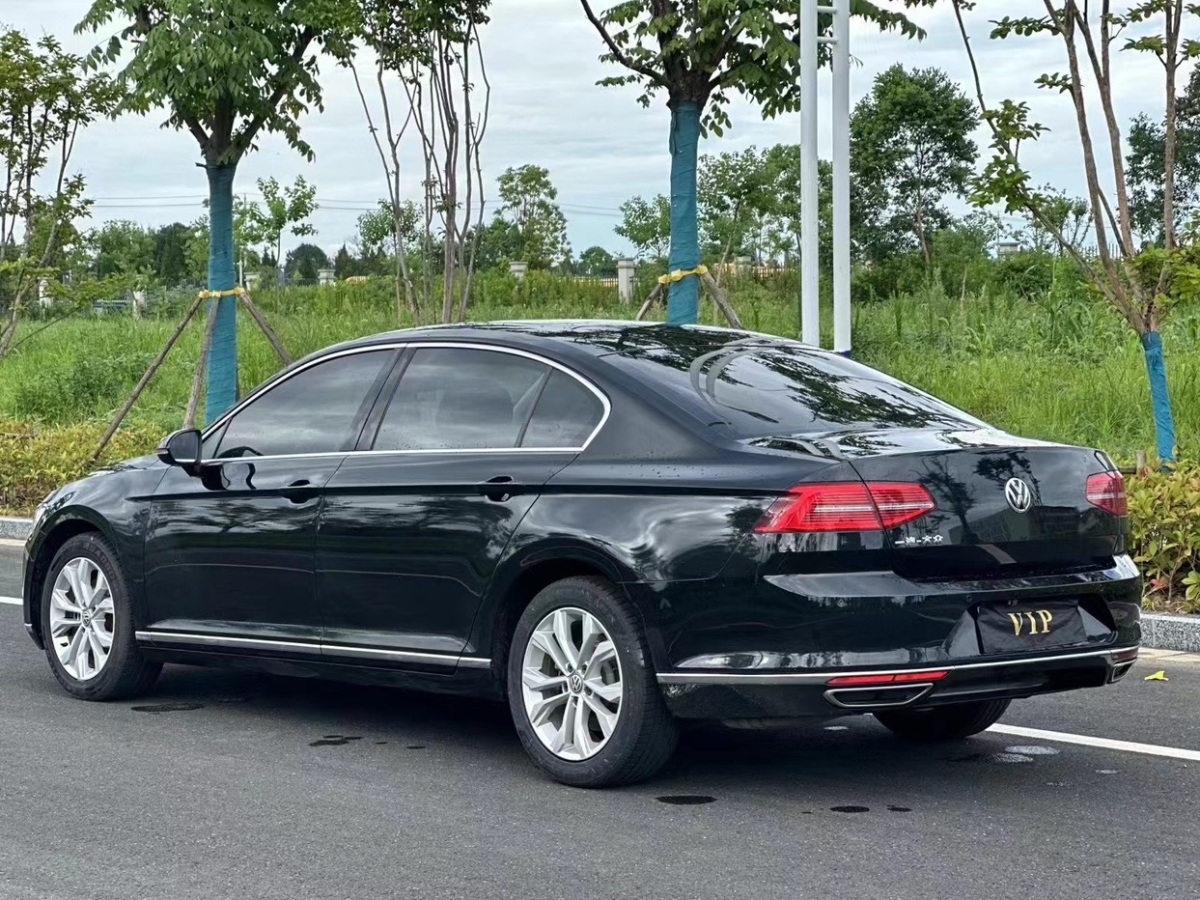 大众 迈腾  2017款 330TSI DSG 豪华型图片