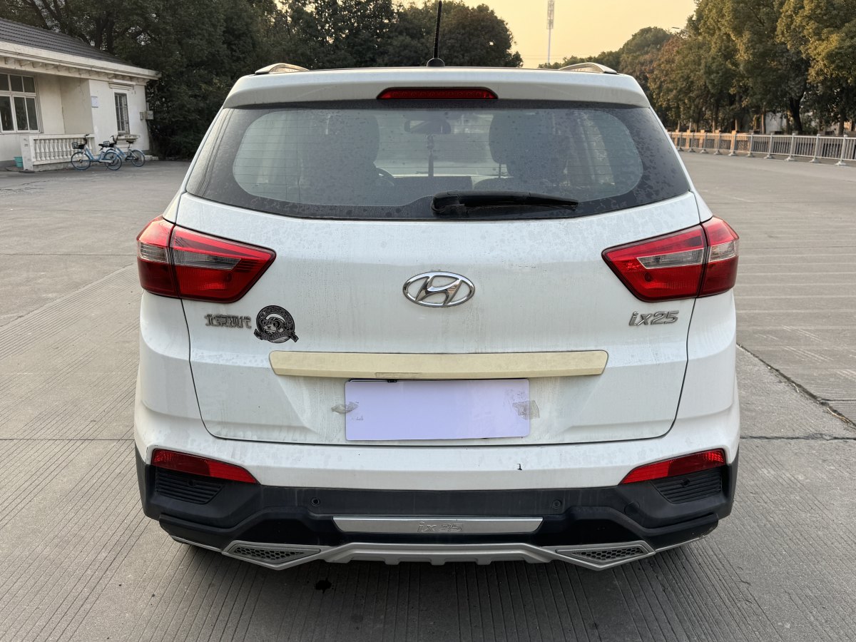 現(xiàn)代 ix25  2015款 1.6L 自動兩驅(qū)智能型GLS圖片