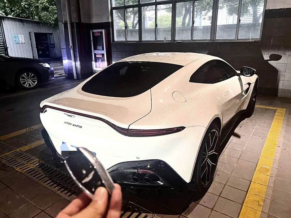 阿斯頓·馬丁 V8 Vantage  2022款 4.0T V8 Coupe圖片